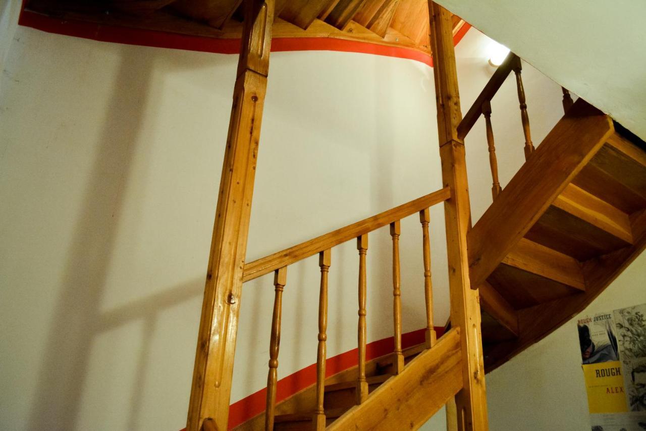 Grandpa's hidden crib, 6 bedroom, pet friendly Sinaia Eksteriør billede