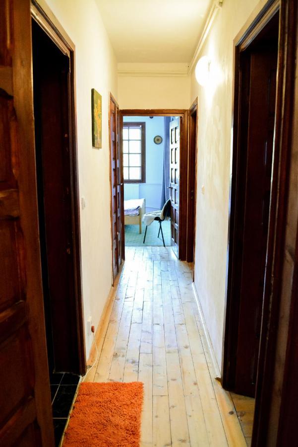Grandpa's hidden crib, 6 bedroom, pet friendly Sinaia Eksteriør billede