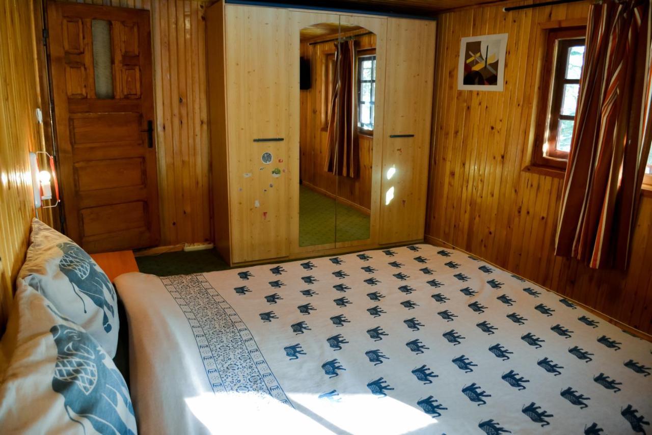 Grandpa's hidden crib, 6 bedroom, pet friendly Sinaia Eksteriør billede